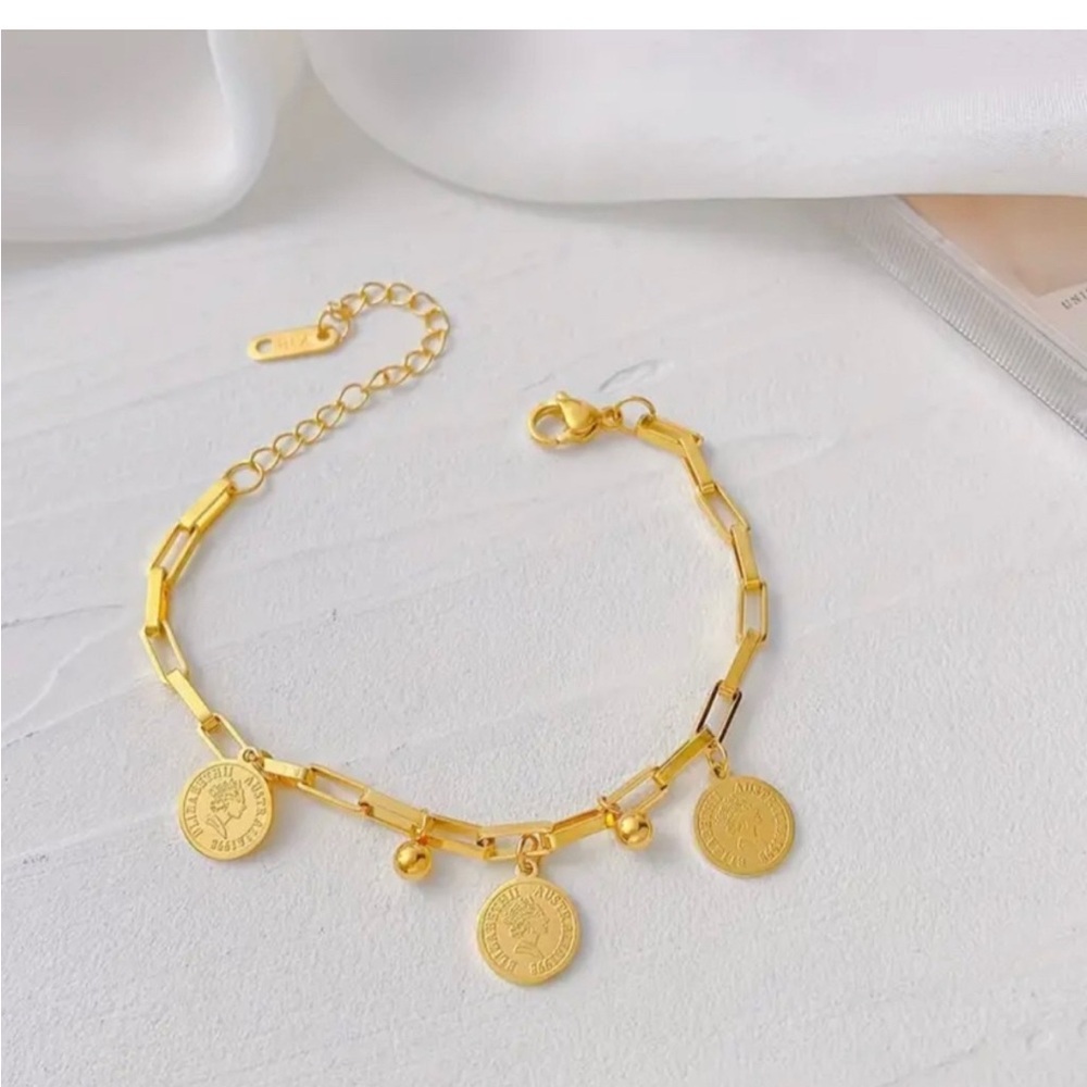 Elegant Gold Bracelet with Dainty Chain and Circular Charms